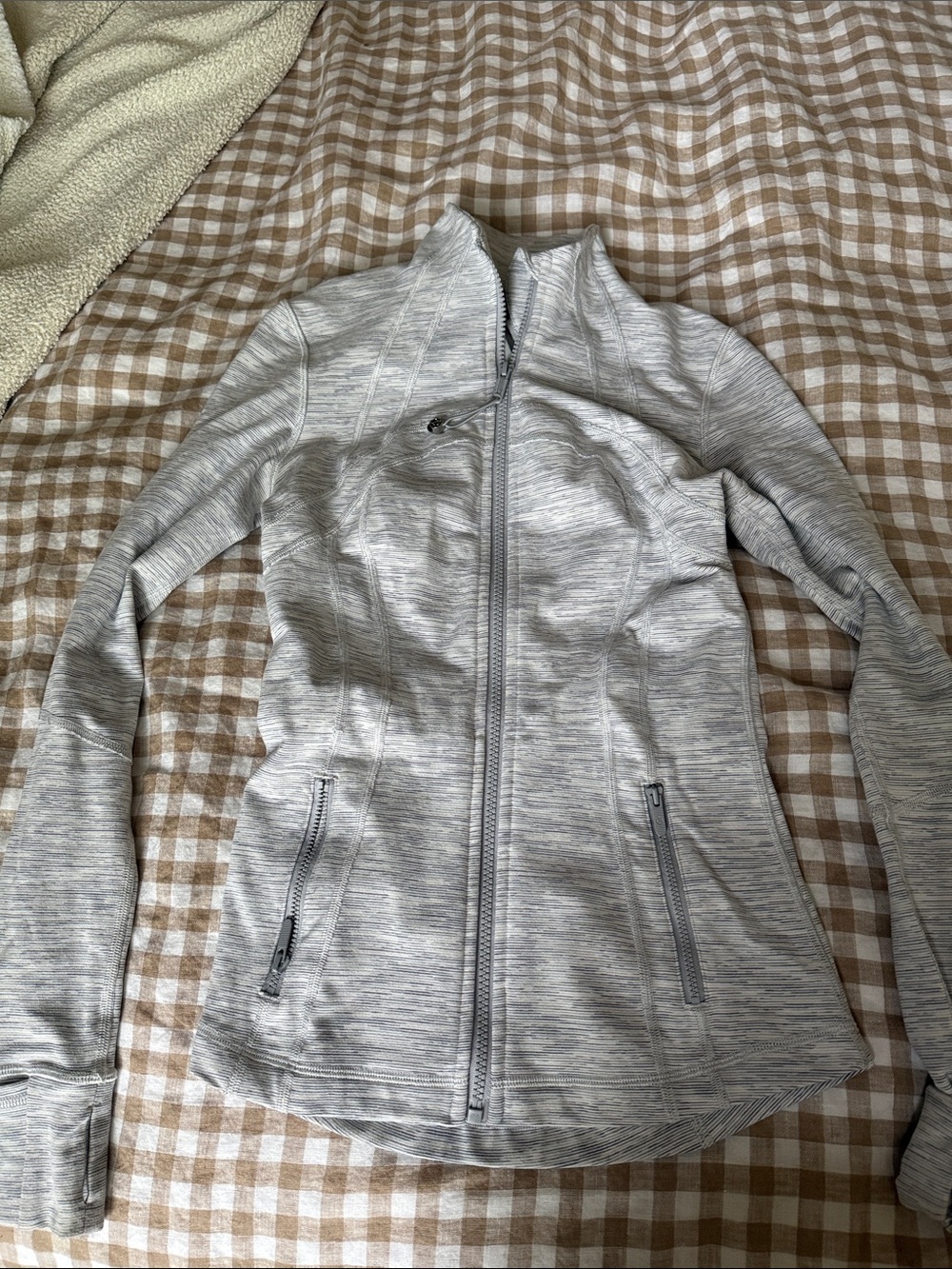 Lululemon Light Gray Women’s Zip-Up Jacket Size 4